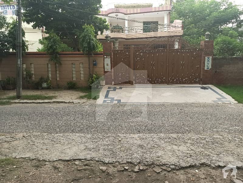 1 Kanal Well Maintained House Is Available For Sale