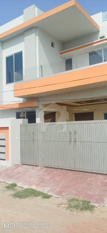 آفیسرز کالونی شیخوپورہ میں 4 کمروں کا 4 مرلہ مکان 60 لاکھ میں برائے فروخت۔