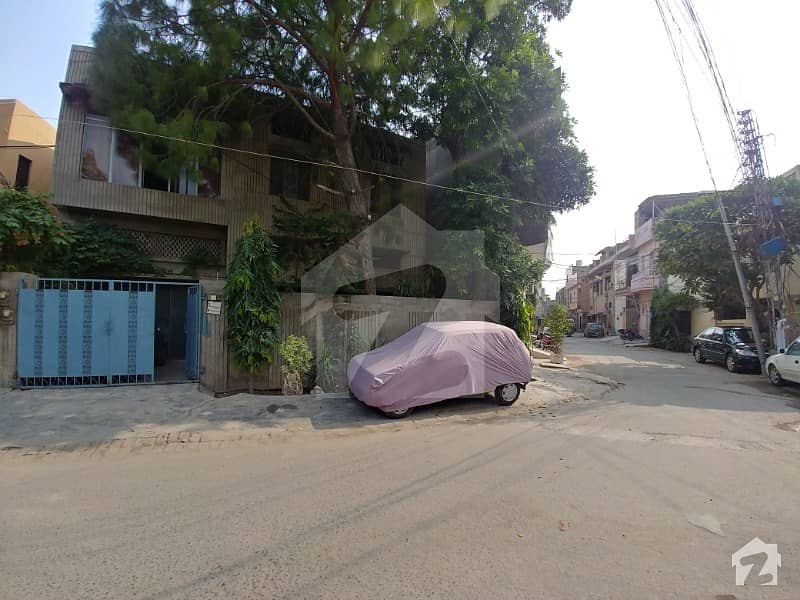 12 Marlas Corner House For Sale In Umar Colony Infantry Road Lahore Infantry Road, Lahore