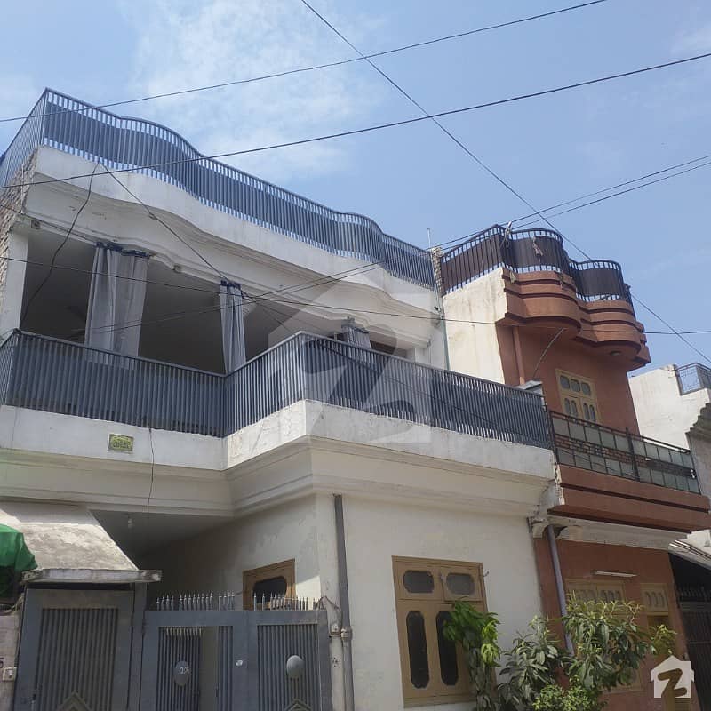 حیات آباد فیز 3 حیات آباد پشاور میں 5 کمروں کا 5 مرلہ مکان 1.75 کروڑ میں برائے فروخت۔