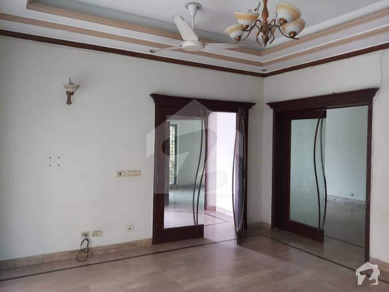 10 Marla Beautiful House For Rent At Good Location Of Dha Phase 4
