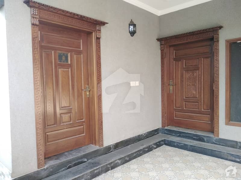 سکھ چین گارڈنز ۔ بلاک ای سکھ چین گارڈنز لاہور میں 3 کمروں کا 10 مرلہ بالائی پورشن 28 ہزار میں کرایہ پر دستیاب ہے۔