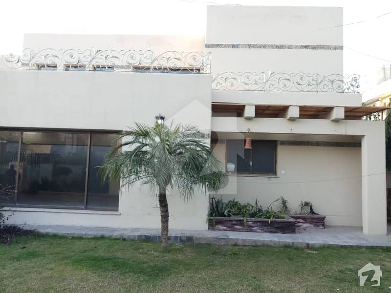 2 Kanal Beautiful And Spacious Bungalow With Huge Green Lawn At Outstanding Location Of Dha Phase 1