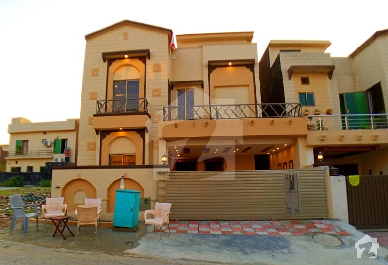 بحریہ ٹاؤن فیز 8 بحریہ ٹاؤن راولپنڈی راولپنڈی میں 5 کمروں کا 7 مرلہ مکان 1.55 کروڑ میں برائے فروخت۔
