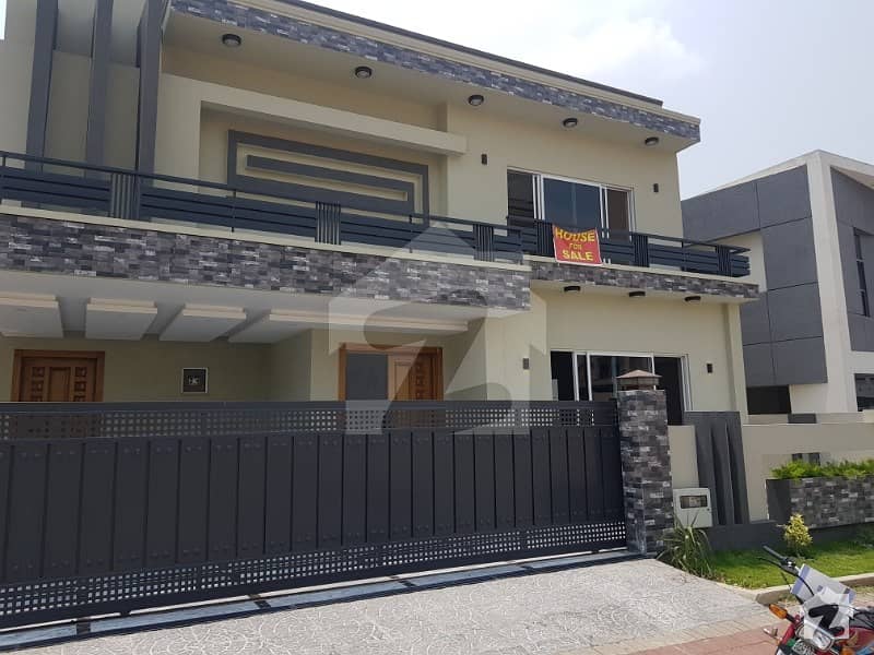 1 Kanal Brand New House For Sale 7 Bed With Attached Bath Powder Room Tv Lounge 2 Kitchen Dine Dining 1 Store Servant Quarter Terrace 3 Car Parking Proper Double Unit For Sale