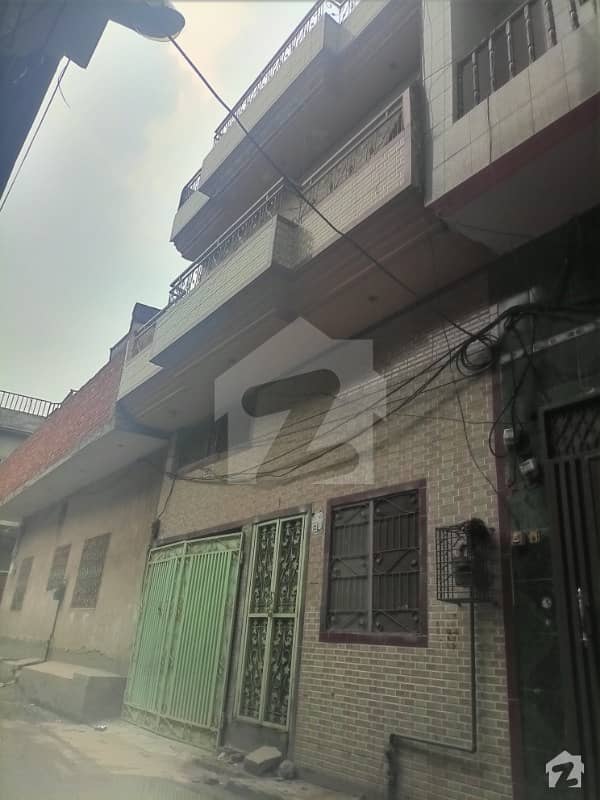 باغبانپورہ لاہور میں 5 کمروں کا 4 مرلہ مکان 70 لاکھ میں برائے فروخت۔