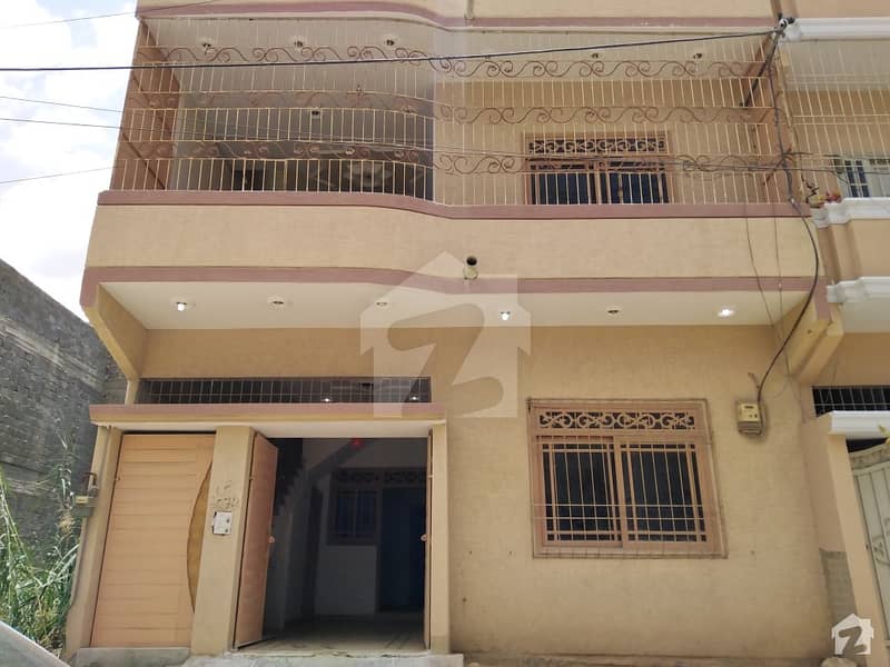 سکیم 33 کراچی میں 4 کمروں کا 5 مرلہ مکان 1.8 کروڑ میں برائے فروخت۔