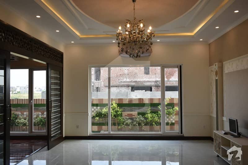 ڈی ایچ اے فیز 6 - بلاک کے فیز 6 ڈیفنس (ڈی ایچ اے) لاہور میں 5 کمروں کا 1 کنال مکان 6.7 کروڑ میں برائے فروخت۔