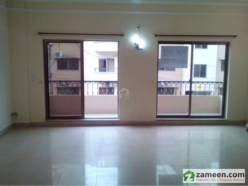 Excellent Apartment in the Heart of Lahore