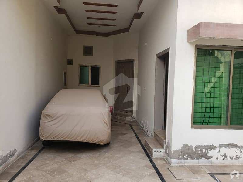 خیابان کالونی 2 فیصل آباد میں 6 کمروں کا 6 مرلہ مکان 80 لاکھ میں برائے فروخت۔