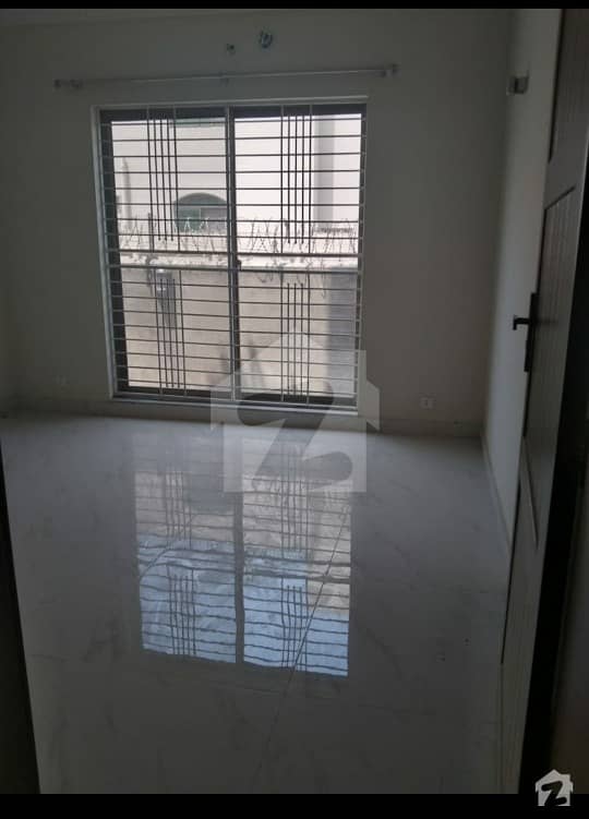 State Life 1 Kanal Upper Portion For Rent