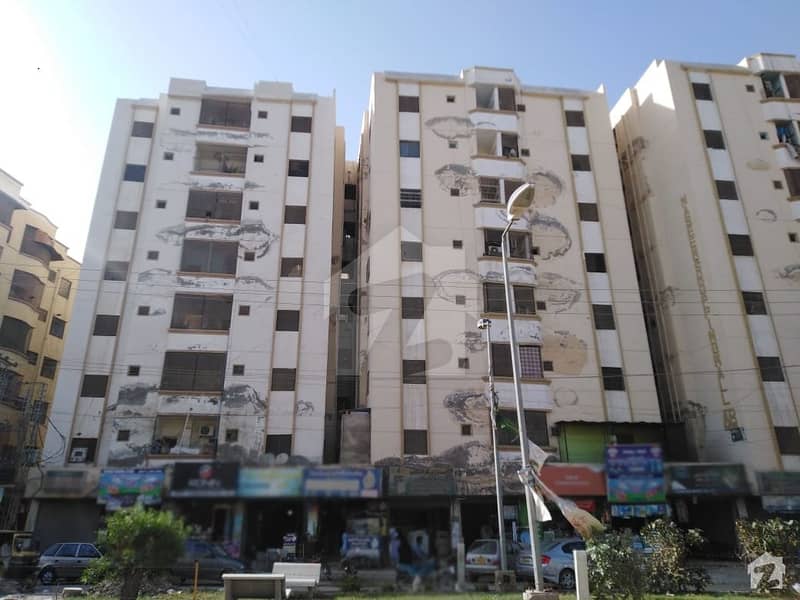 2nd Floor Flat Available For Sale At Naseem Shopping Mall Qasimabad Hyderabad