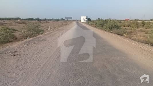 500 Acers Land Available for Sale in Main Super Highway M9