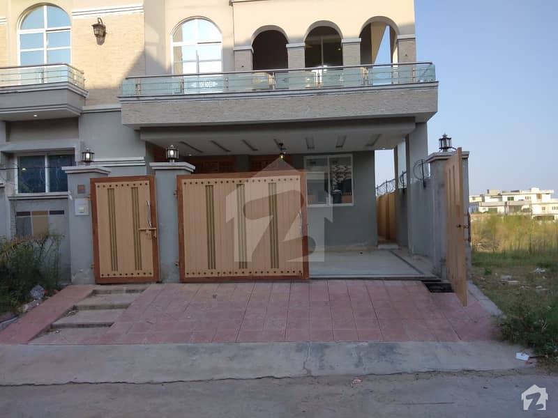 گلریز ہاؤسنگ سوسائٹی فیز 5 گلریز ہاؤسنگ سکیم راولپنڈی میں 6 کمروں کا 13 مرلہ مکان 2.1 کروڑ میں برائے فروخت۔
