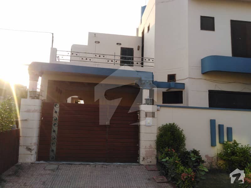 7.5 Marla Corner House Is Available For Sale In Qamar Garden Faisalabad