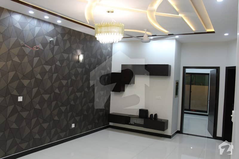 10 Marla Modern Design House For Sale Ideal Location Near Park DHA Lahore