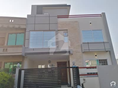30x60 Corner Double Storey House Available For Sale In G-13/2 Islamabad 30x60 Corner Double Storey House Available For Sale In G-13/2 Islamabad