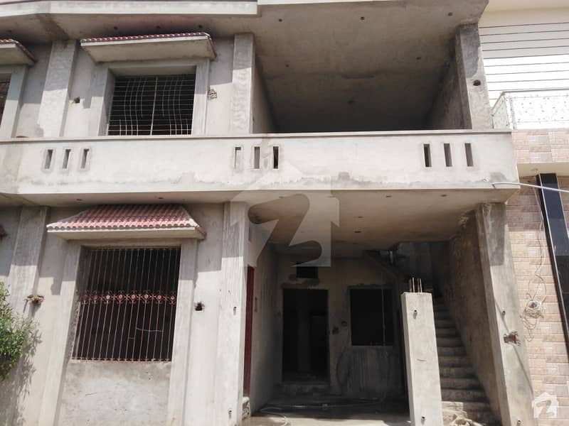علامہ اقبال ایونیو جہانگی والا روڈ بہاولپور میں 4 کمروں کا 5 مرلہ مکان 70 لاکھ میں برائے فروخت۔