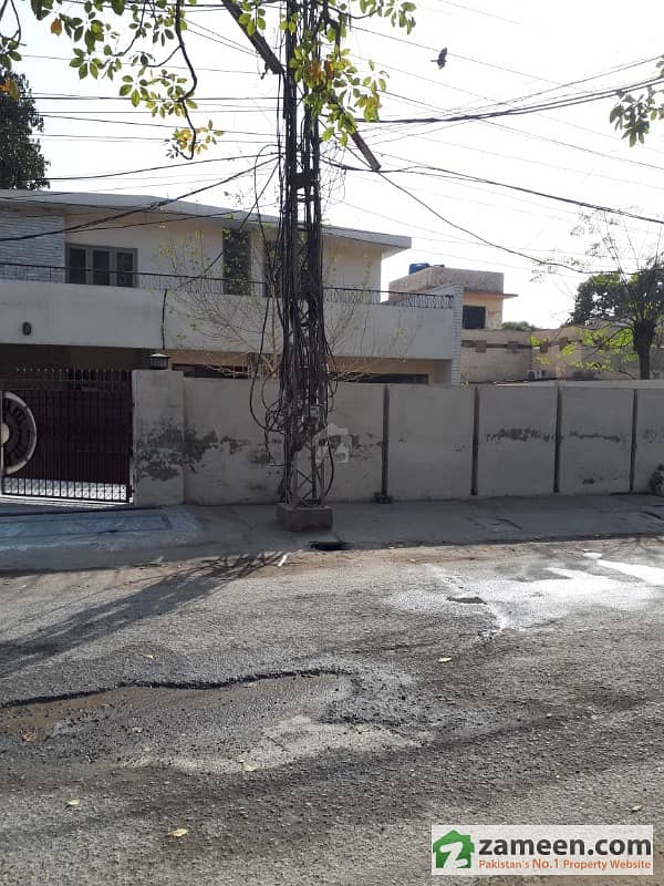 Gulberg 3 Urgent Sale 36 Marla Semi Commercial Bungalow For Sale