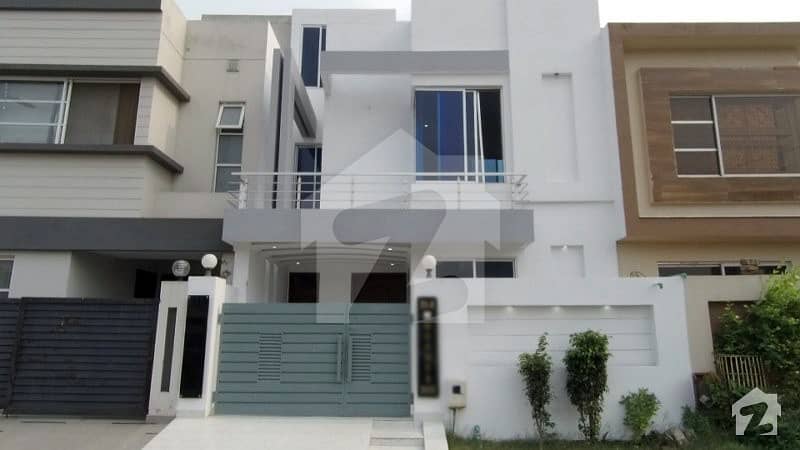 5 Marla Facing Park Brand New Next To Corner House For Sale In Paragon City Lahore