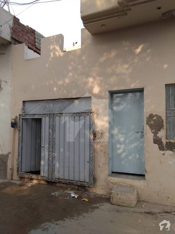 کماہاں روڈ لاہور میں 3 کمروں کا 4 مرلہ مکان 45 لاکھ میں برائے فروخت۔