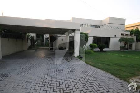 2.5 Kanal House With Basement For Rent Tufail Road Lahore Cantt