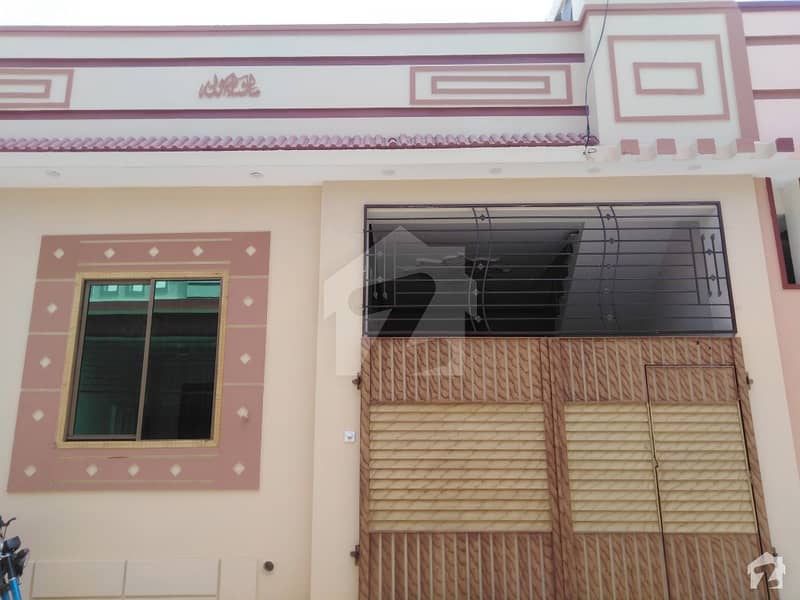 رفیع قمر روڈ بہاولپور میں 2 کمروں کا 4 مرلہ مکان 42 لاکھ میں برائے فروخت۔