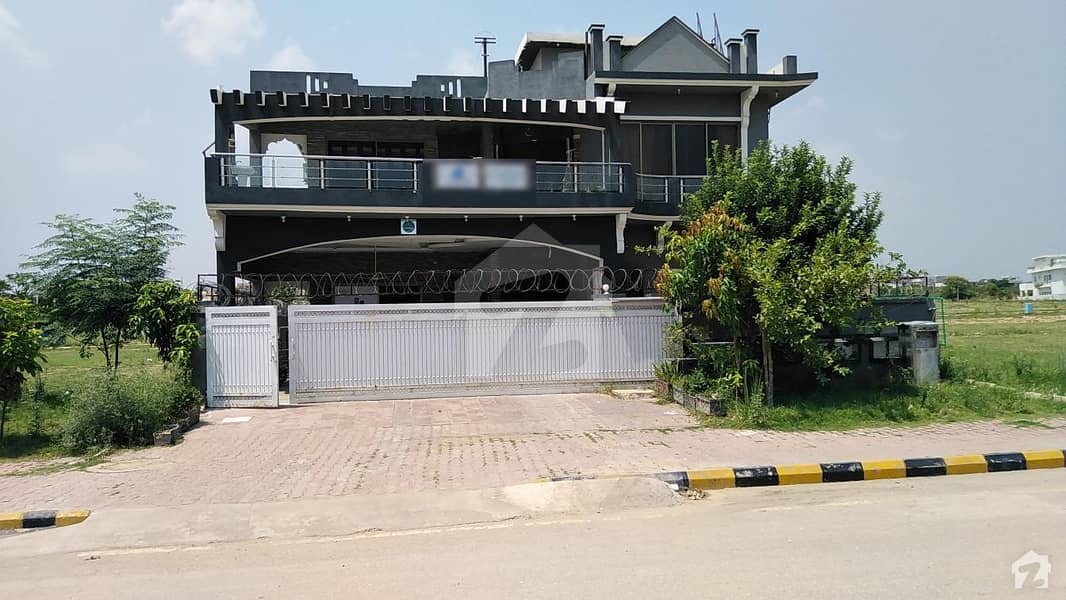 One Kanal House Is Available For Sale