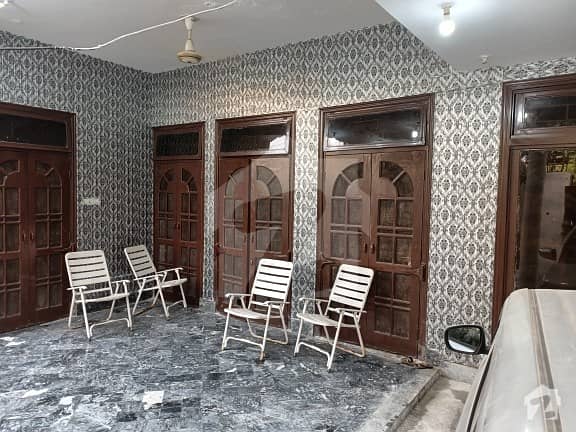 شاہ رُکنِ عالم کالونی ملتان میں 4 کمروں کا 15 مرلہ مکان 1.99 کروڑ میں برائے فروخت۔
