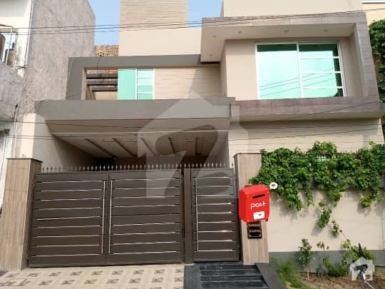 پنجاب سمال انڈسٹریز کالونی - بلاک ای پنجاب سمال انڈسٹریز کالونی لاہور میں 5 کمروں کا 7 مرلہ مکان 1.4 کروڑ میں برائے فروخت۔