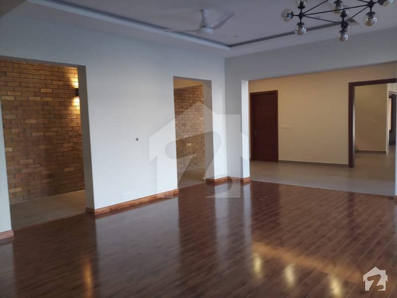 Modern House With Garden In F7 Islamabad For Sale with additional land