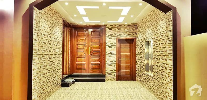 بحریہ ٹاؤن ۔ بلاک سی سی بحریہ ٹاؤن سیکٹرڈی بحریہ ٹاؤن لاہور میں 3 کمروں کا 5 مرلہ مکان 1.08 کروڑ میں برائے فروخت۔
