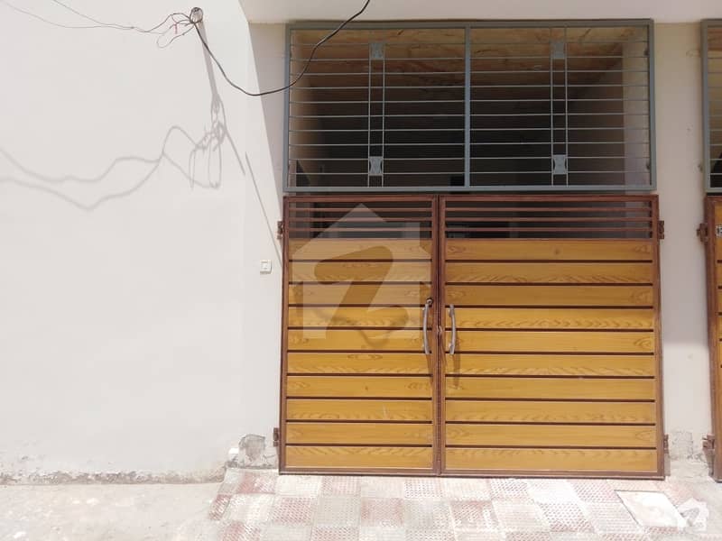 حمزہ ٹاؤن بہاولپور میں 3 کمروں کا 4 مرلہ مکان 42 لاکھ میں برائے فروخت۔
