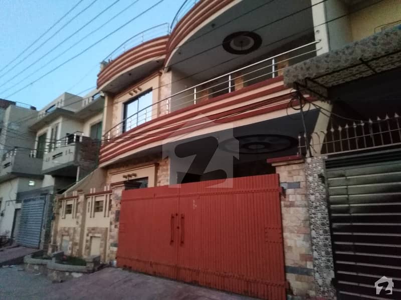 خیابان صادق سرگودھا میں 8 مرلہ مکان 1.6 کروڑ میں برائے فروخت۔