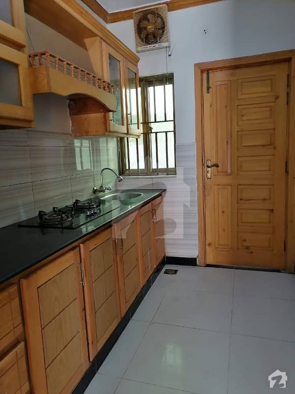G-11 5 Marla Upper Portion For Rent