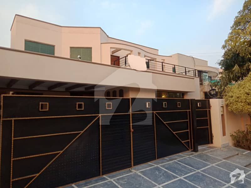 Defence One Kanal Corner House For Rent In Dha Lahore