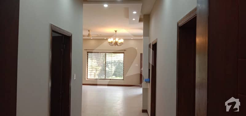 Beautiful 10 Marla House Available For Rent  In Bahria Town