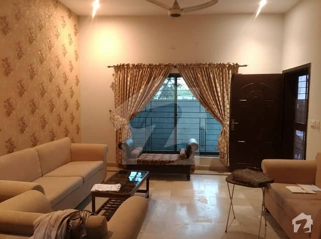 نشیمنِ اقبال فیز 2 نشیمنِ اقبال لاہور میں 3 کمروں کا 10 مرلہ مکان 1.3 کروڑ میں برائے فروخت۔