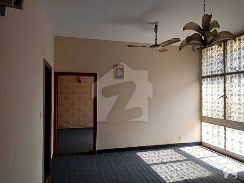 6 KANAL COMMERCIAL BUILDING  FOR RENT IN SHADMAN  GULBERG  LAHORE