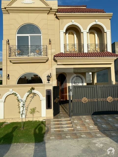5 Marla Brand New House For Sale At Prime Location