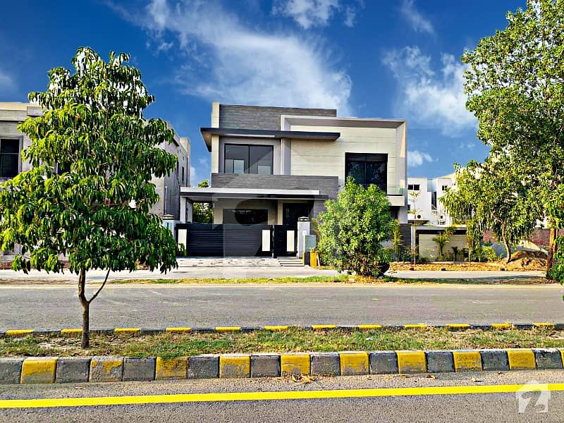 ڈی ایچ اے فیز 5 ڈیفنس (ڈی ایچ اے) لاہور میں 5 کمروں کا 1 کنال مکان 7.5 کروڑ میں برائے فروخت۔