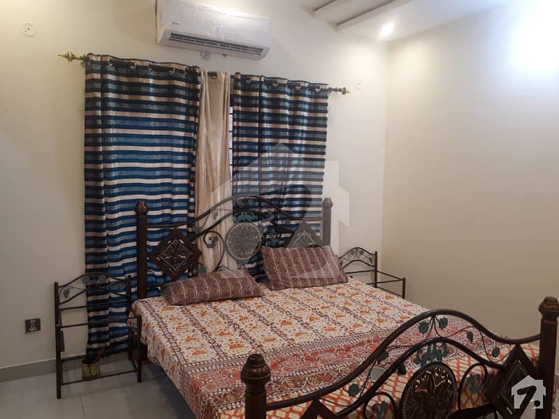 بحریہ ٹاؤن سیکٹرڈی بحریہ ٹاؤن لاہور میں 1 کمرے کا 5 مرلہ کمرہ 40 ہزار میں کرایہ پر دستیاب ہے۔