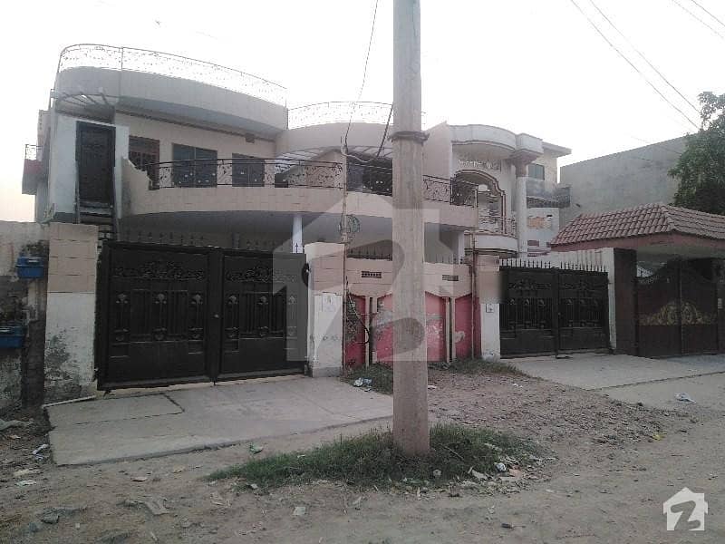 Well-Built House Available In Good Location Well-Built House Available In Good Location