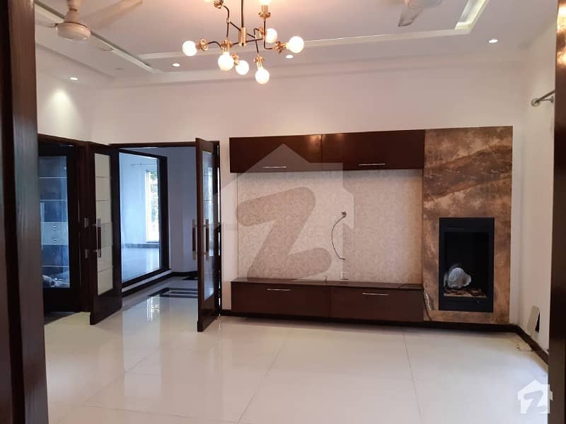 10 Marla Brand New Designer Bungalow Dha Phase 5 Block L Near Park For Rent