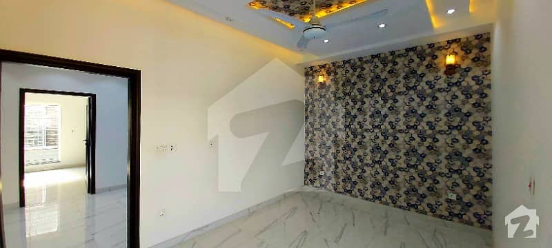 اسٹیٹ لائف ہاؤسنگ فیز 1 اسٹیٹ لائف ہاؤسنگ سوسائٹی لاہور میں 3 کمروں کا 5 مرلہ مکان 1.12 کروڑ میں برائے فروخت۔