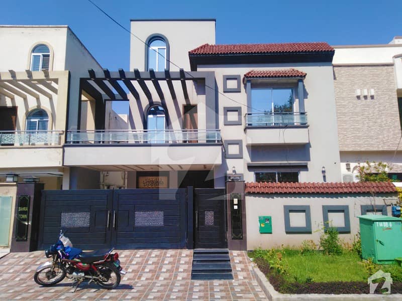 10 Marla Brand New House CC Block Sector D Bahria Town Lahore