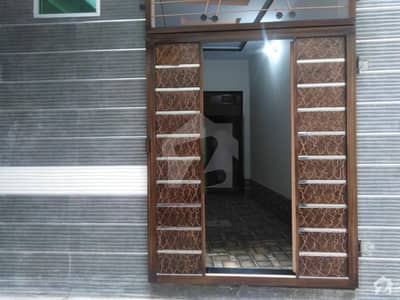 پونچھ روڈ لاہور میں 3 کمروں کا 5 مرلہ مکان 1.5 کروڑ میں برائے فروخت۔