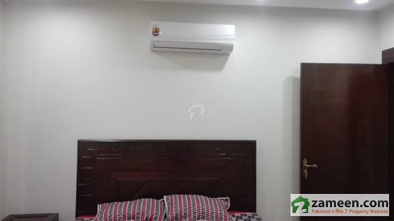 بحریہ ٹاؤن سیکٹر سی بحریہ ٹاؤن لاہور میں 1 کمرے کا 2 مرلہ فلیٹ 35 ہزار میں کرایہ پر دستیاب ہے۔