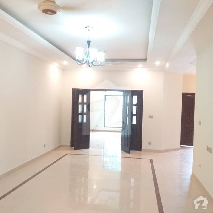 10 Marla Used House For Sale In Bahria Rawalpindi Phase 3