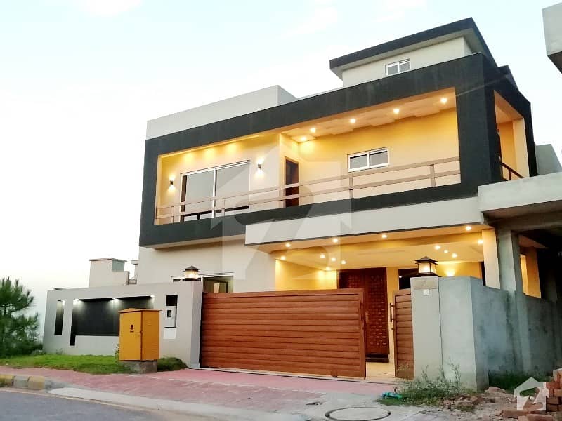 Amazing 12 Marla Spacious House For Sale
